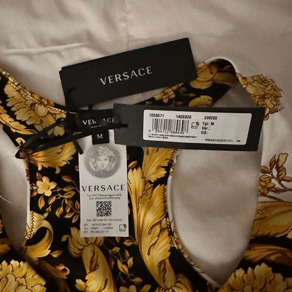 Versace Baroque Printed Cropped Tank Top - Picture 7 of 12